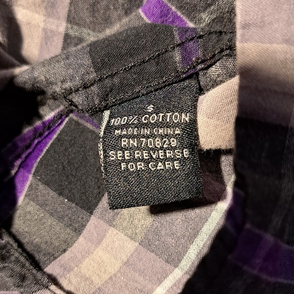 See New Listing Men's Size Small CJ Black Rue 21 Slim Fit Long Sleeve Shirt - Picture 4 of 13